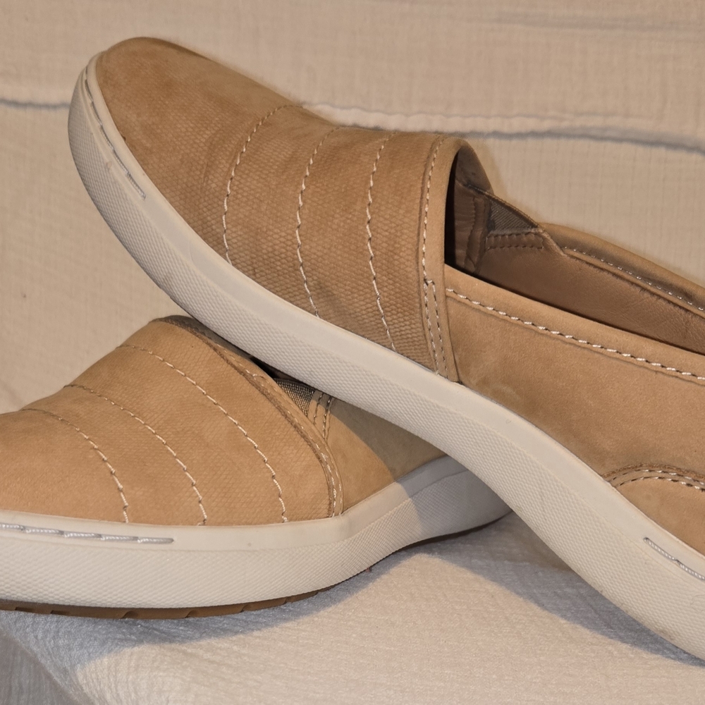 Clarks Beige Slip-On Casual Loafers